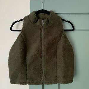 Teddy vest, olive green, brand new. size large.